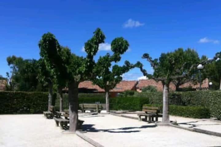 Le Jardin Des Alpilles Villa Eyguières Buitenkant foto